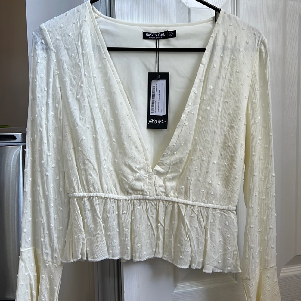 NWT Nasty Gal plunge cropped long sleeve Size 4